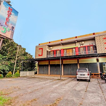 Oyo 91210 Hotel J3 普拉亚 外观 照片