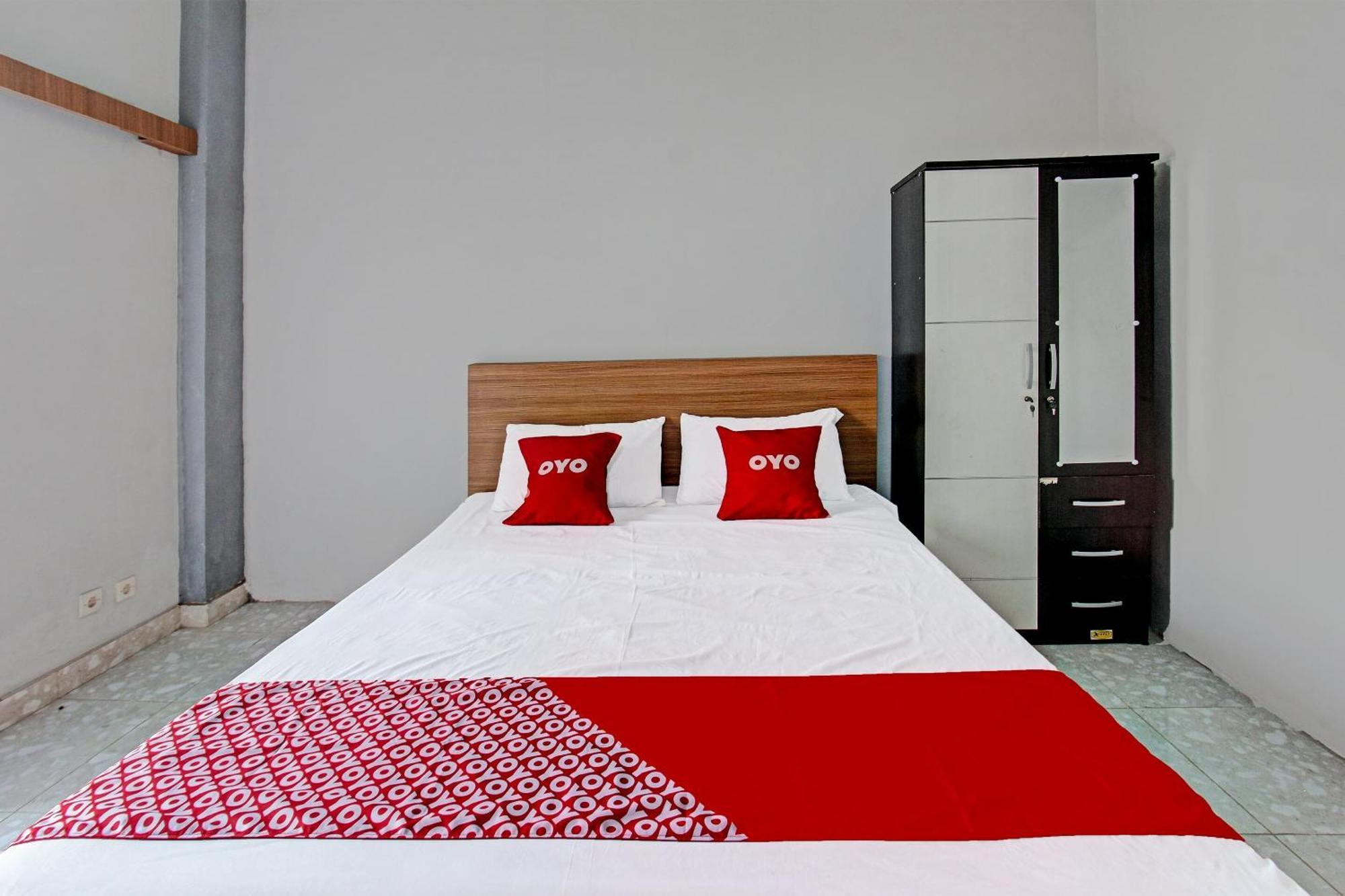 Oyo 91210 Hotel J3 普拉亚 外观 照片