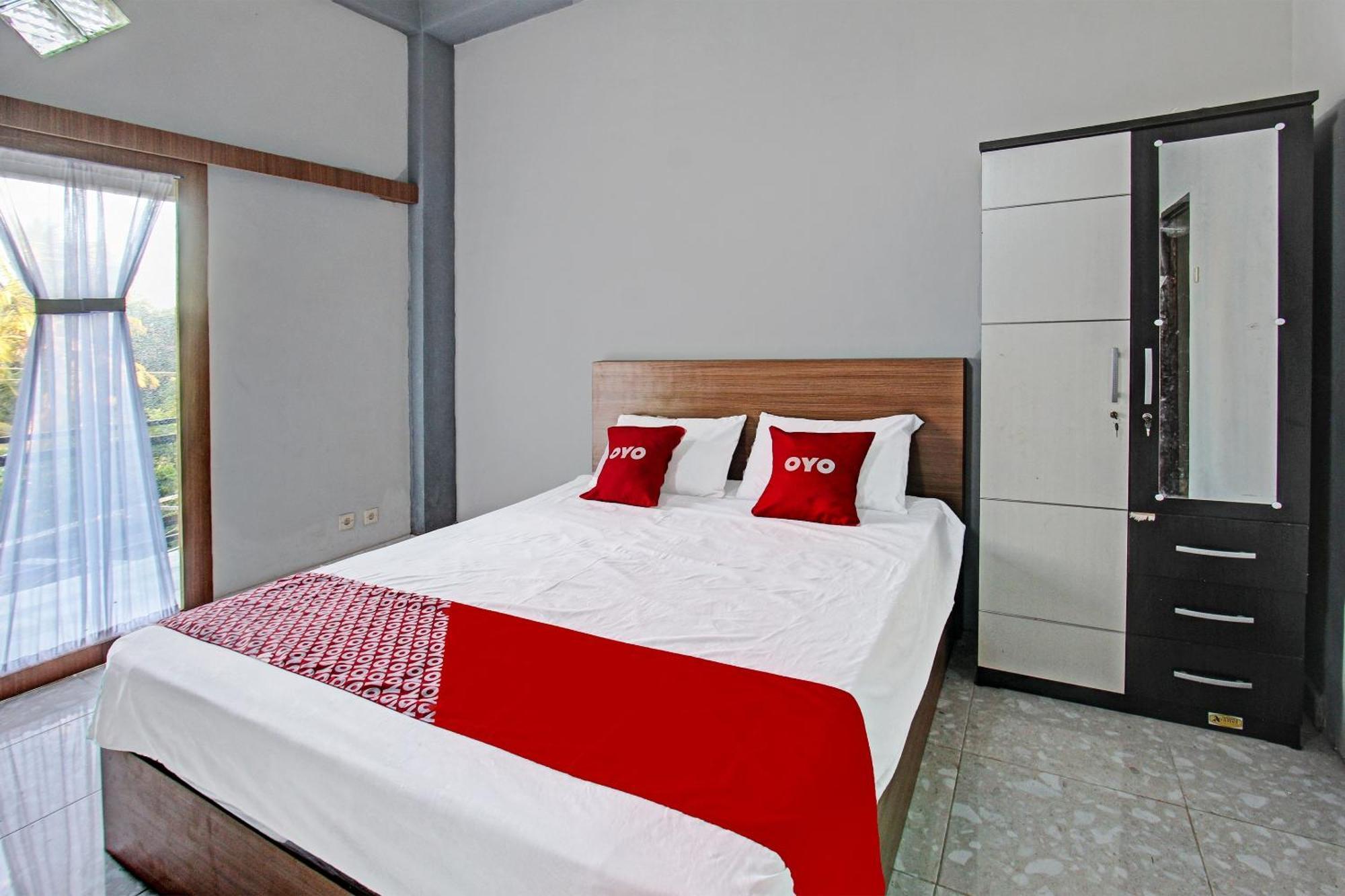 Oyo 91210 Hotel J3 普拉亚 外观 照片
