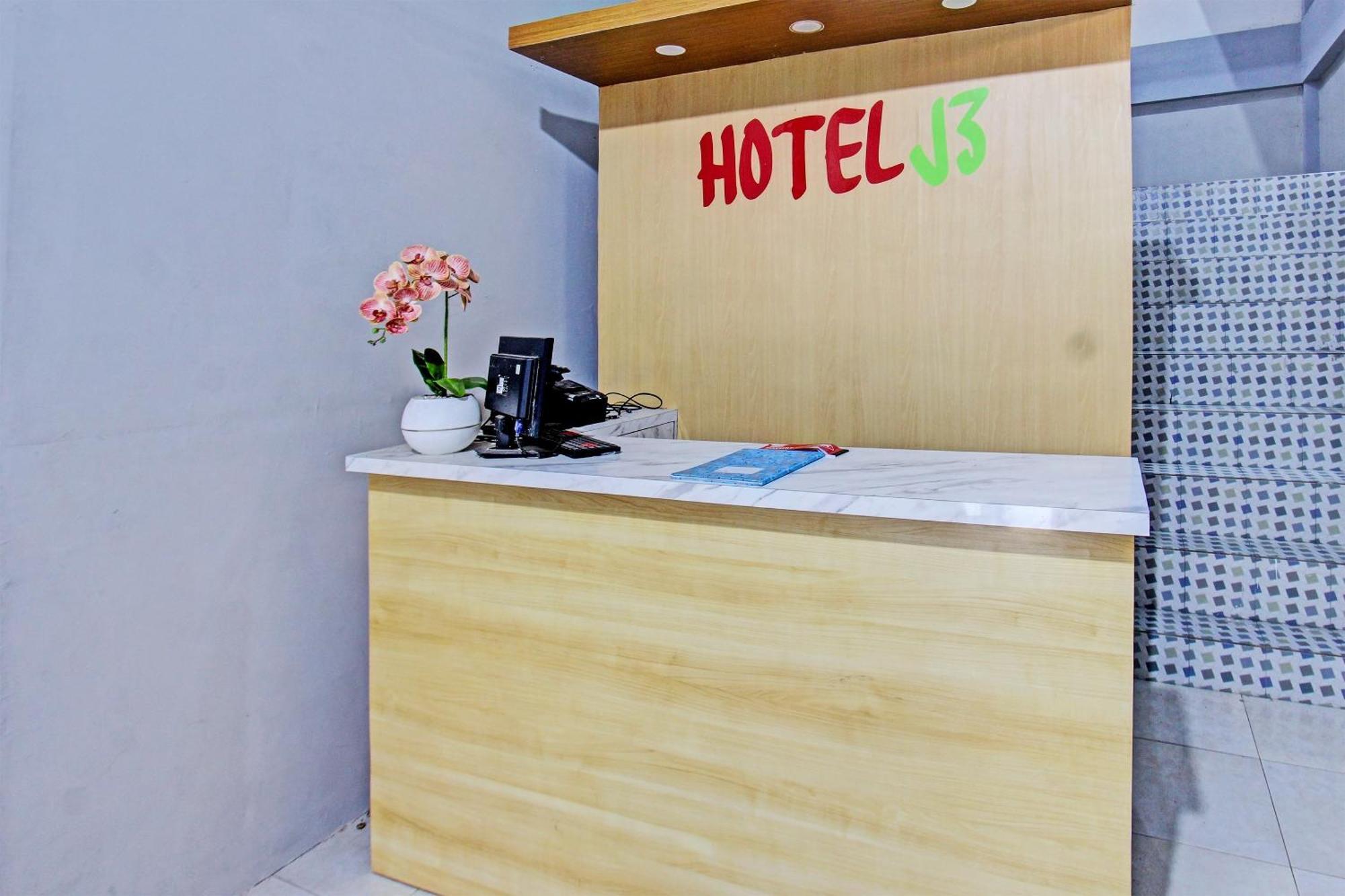 Oyo 91210 Hotel J3 普拉亚 外观 照片