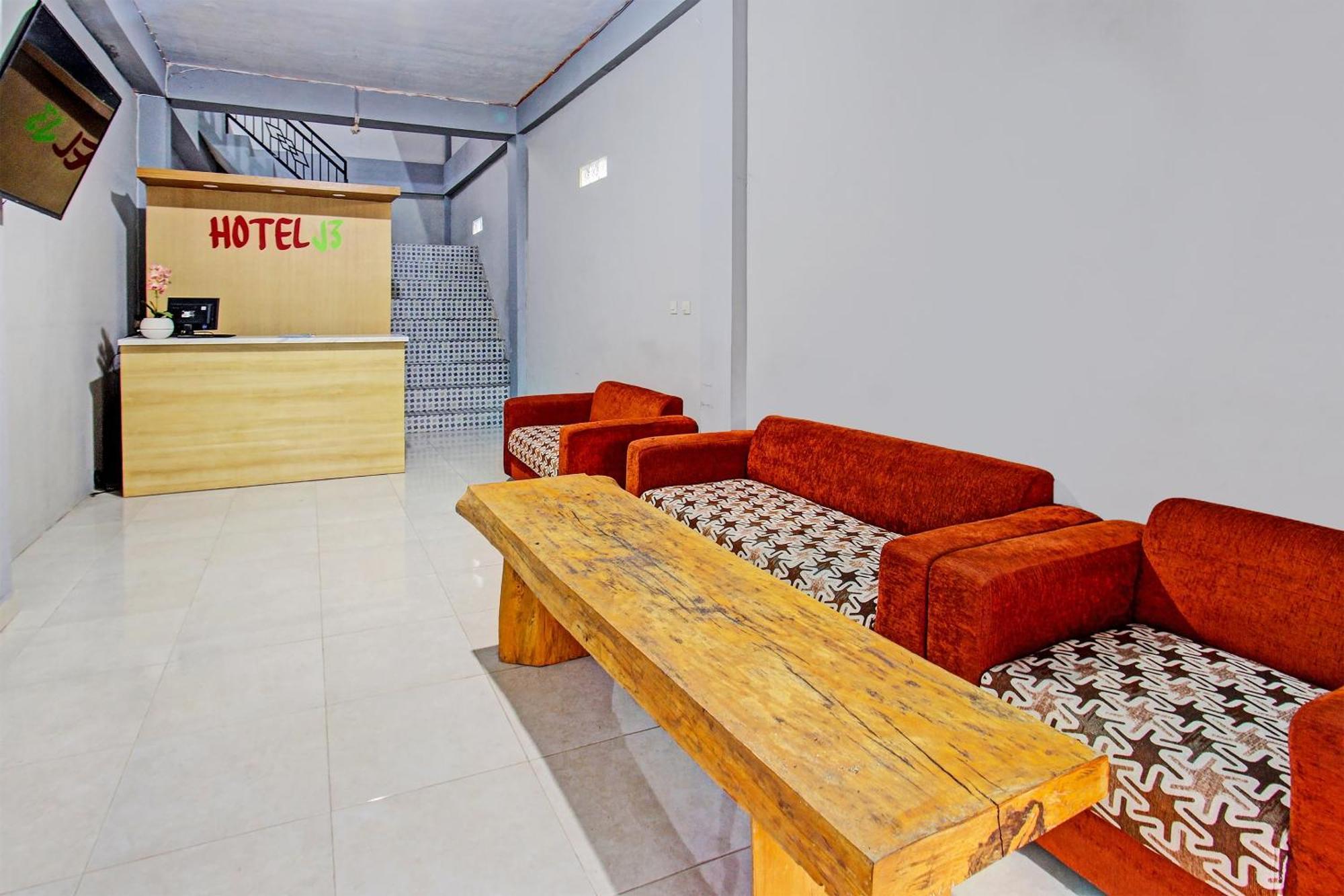 Oyo 91210 Hotel J3 普拉亚 外观 照片