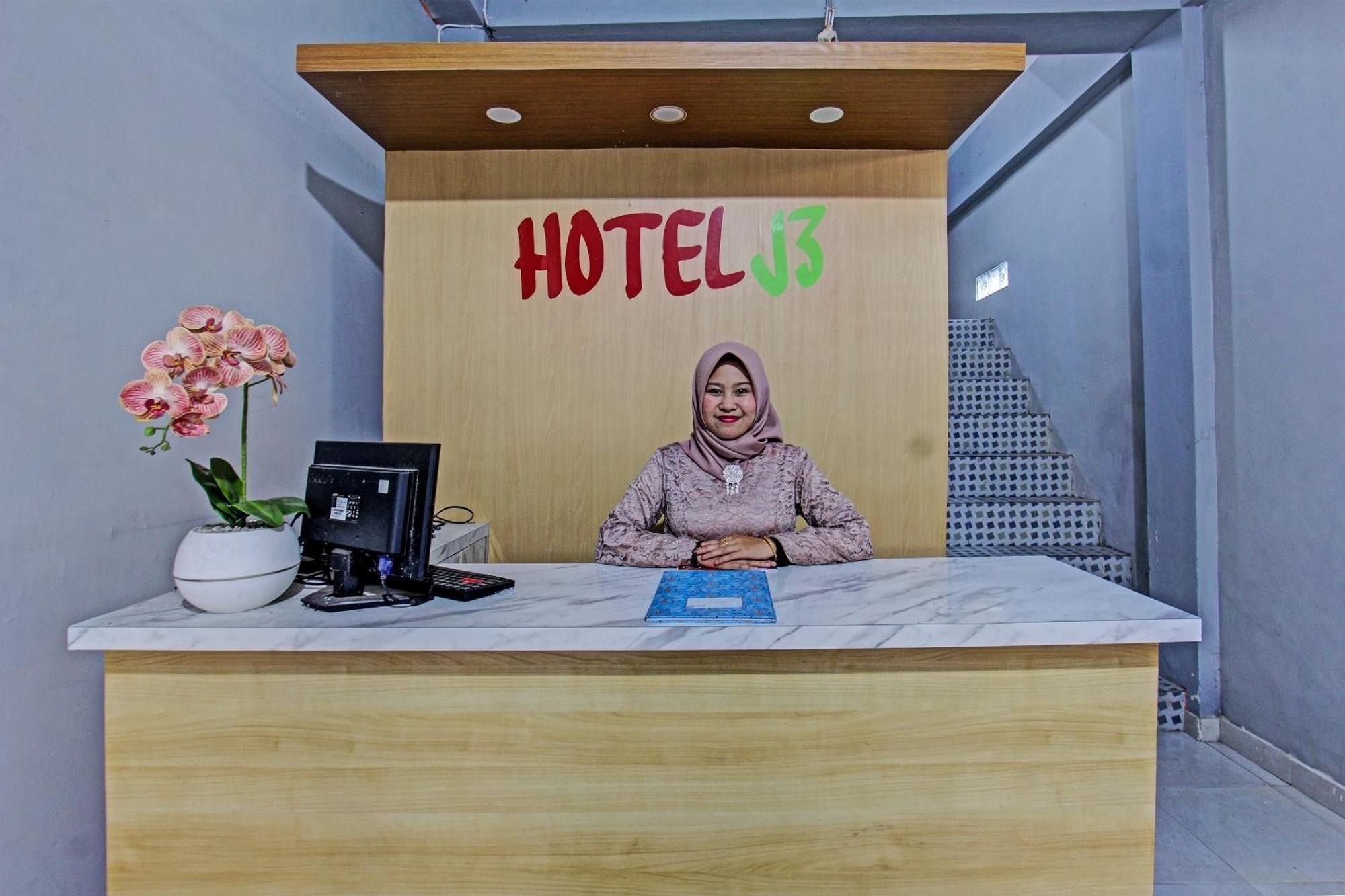 Oyo 91210 Hotel J3 普拉亚 外观 照片